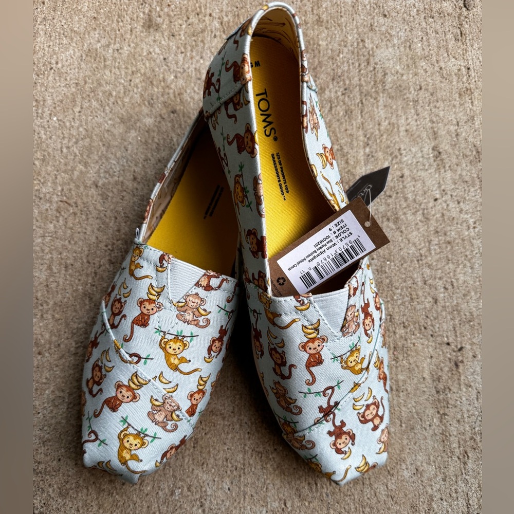 NWT TOMS Blue Monkey Business Printed Canvas - WMN size 9